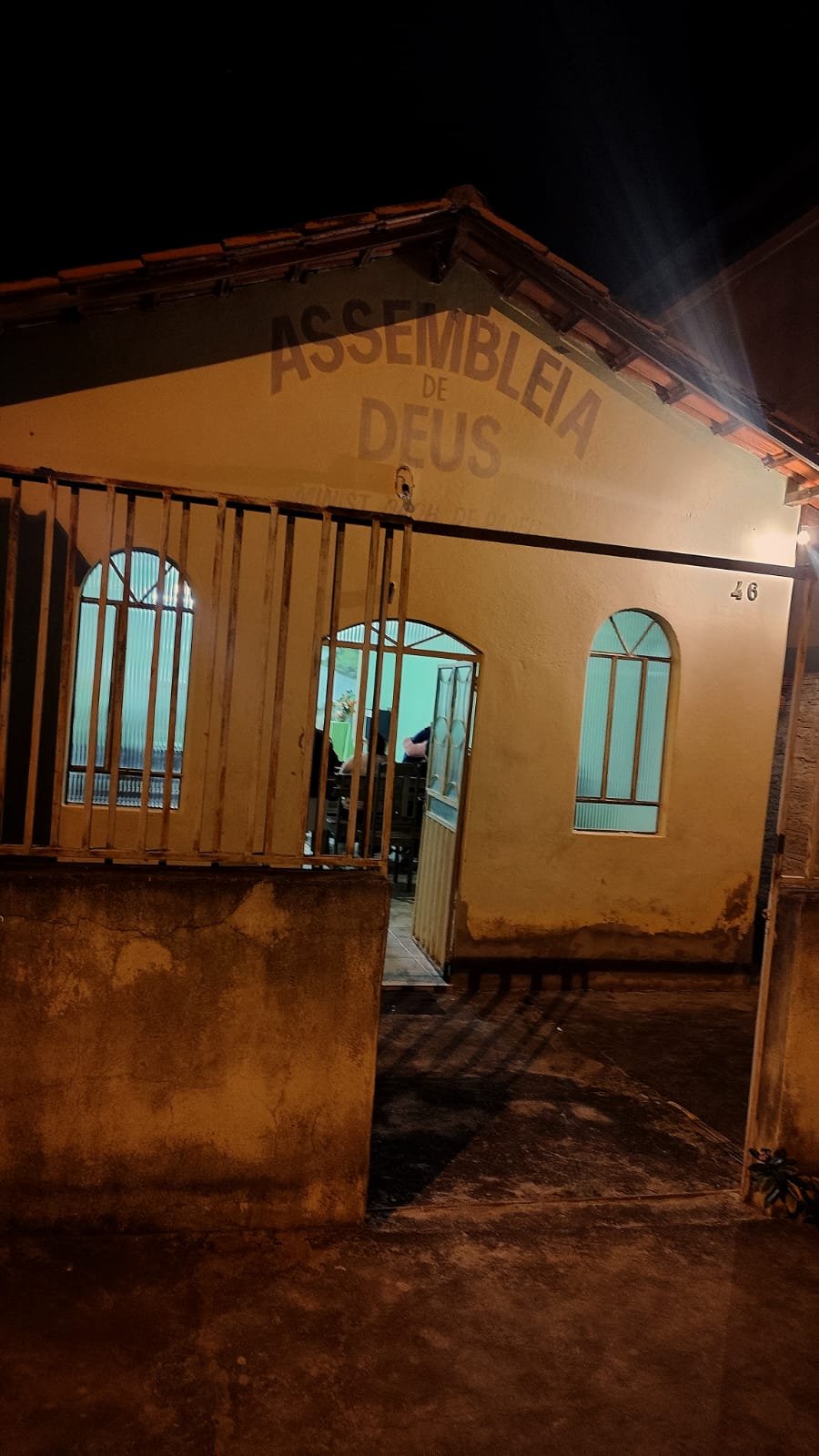 Chegada ao campo e culto na congregação de Marcela.